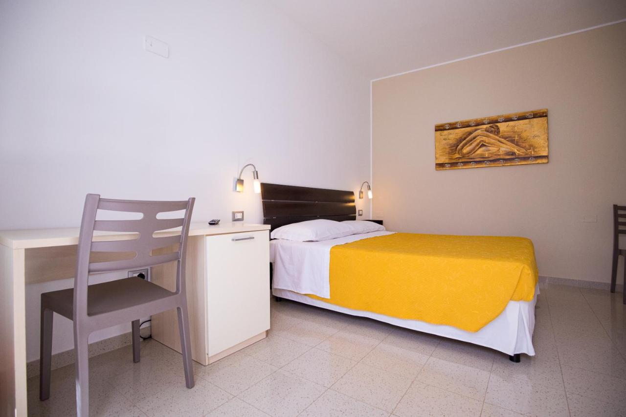 Donnosanto Aparthotel Torre Santa Sabina