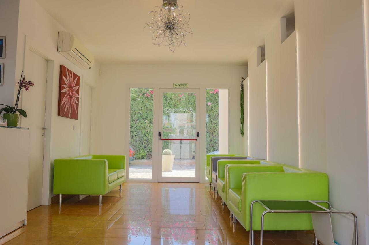 Donnosanto Aparthotel Torre Santa Sabina